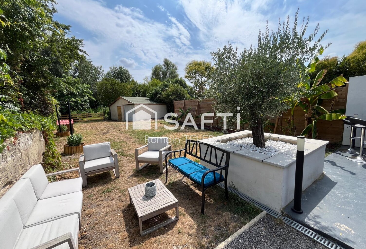 Bouliac : T4 de 78 m² dans le style d'une maison, grand jardin d'environ 250 m² et parking et un atelier/garage. — photo 1