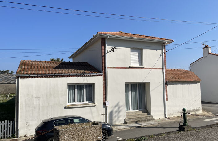 MAISON - 125M2 - SAINT LUMIDNE DE COUTAIS — photo 2