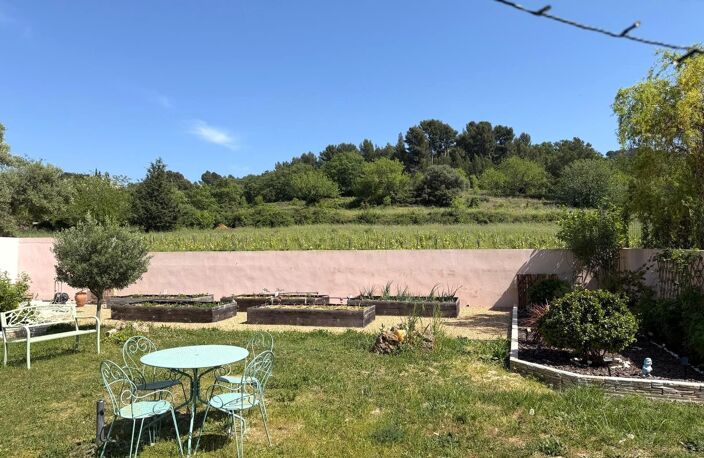 Vente maison 5 pièces 164 m² Saint-Cyr-sur-Mer (83270) — photo 3