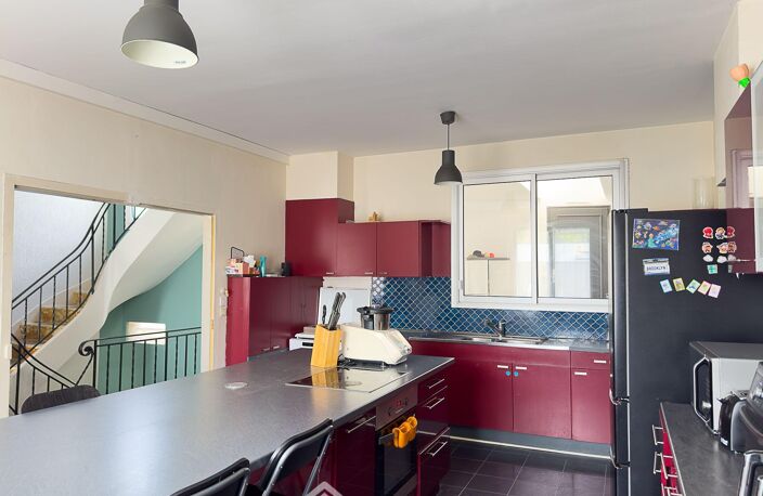 Maison - 196m² - Cholet — photo 3