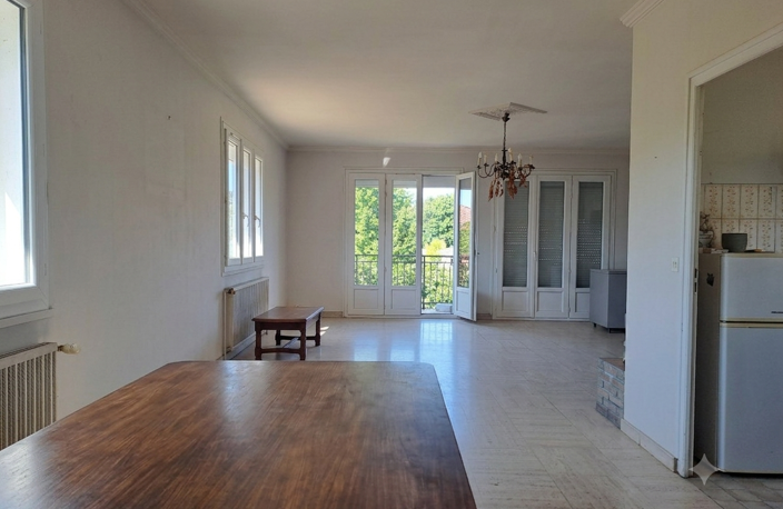 Maison à rénover au centre village de Fontaines Saint Martin — photo 4