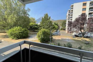 Appartement 3 pièces 918 €