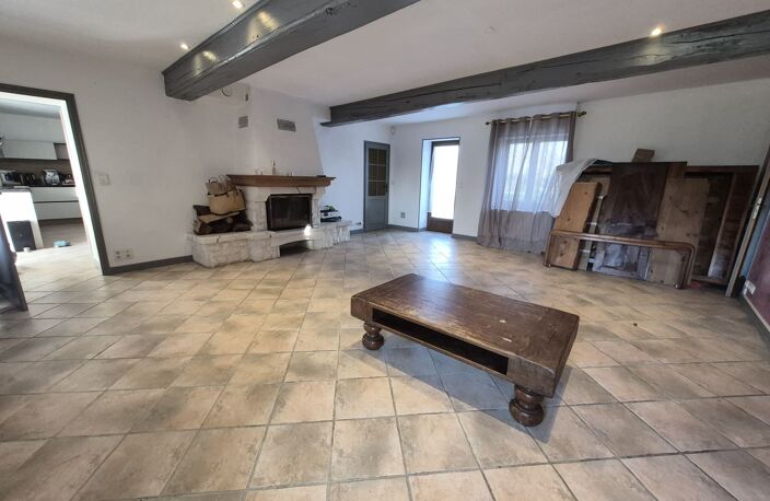 Maison avec dépendances et jardin — photo 2