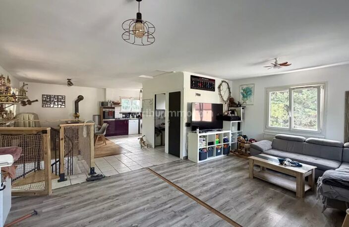 Maison familiale avec terrain clos et arboré de 1256 m², 3 chambres et dépendances — photo 2