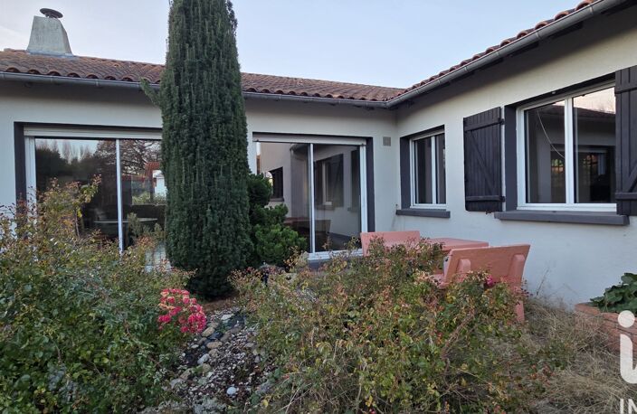 Vente Maison/villa 7 pièces — photo 2