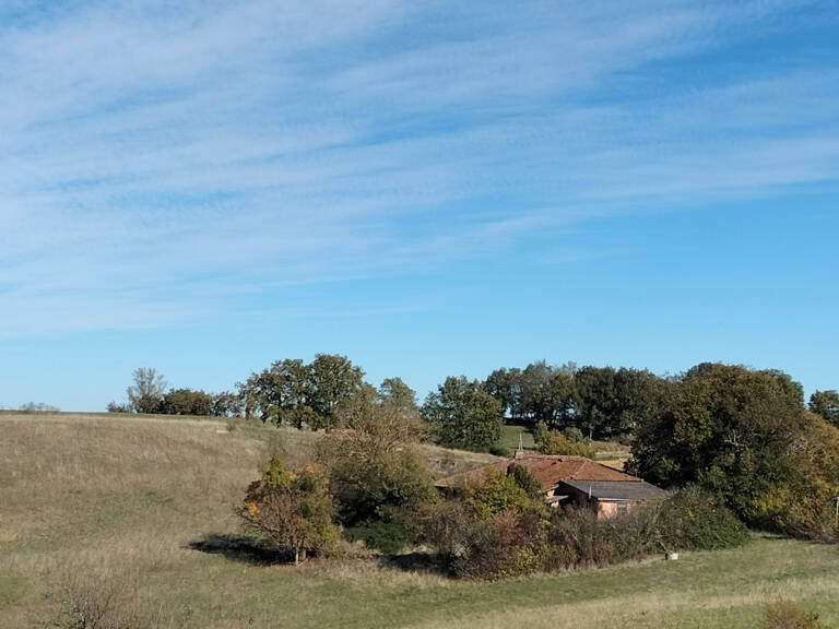 Fermette avec 13.8 ha prairie en bio plusieurs dépendances — photo 1