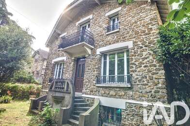 Maison 6 pièces 2300 €