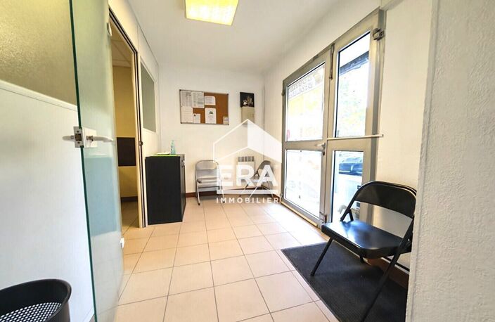 Bureaux / Local commercial à vendre à Marseille - 13004 — photo 3