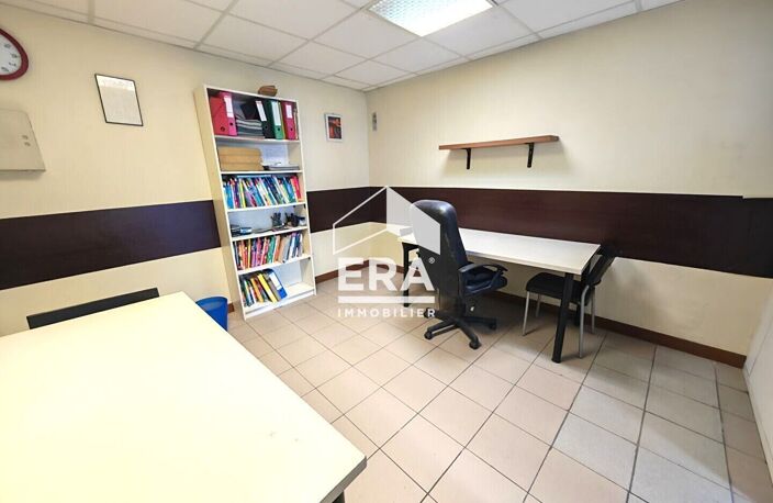 Bureaux / Local commercial à vendre à Marseille - 13004 — photo 4