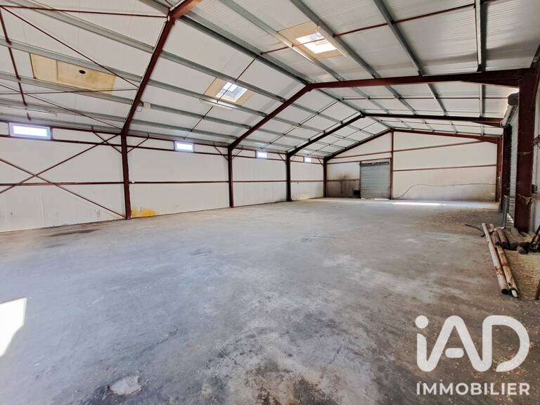 Vente Boutique/Local commercial 1 234 m&sup2; — photo 1