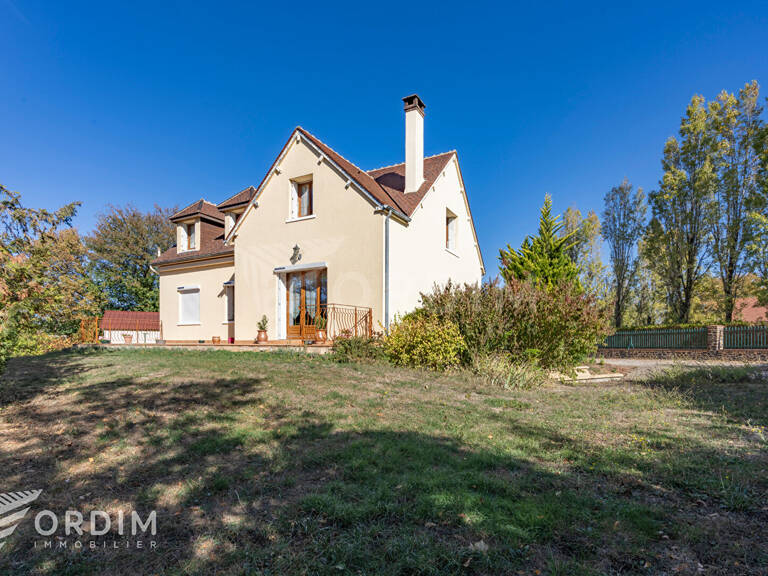Maison Traditionnelle, belle construction — photo 1