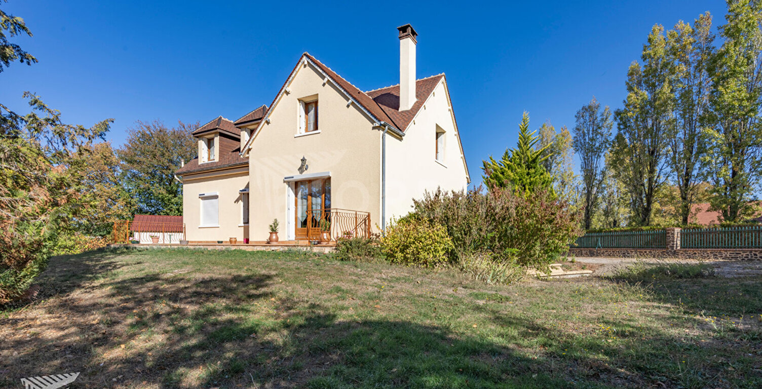 Maison Traditionnelle, belle construction — photo 1