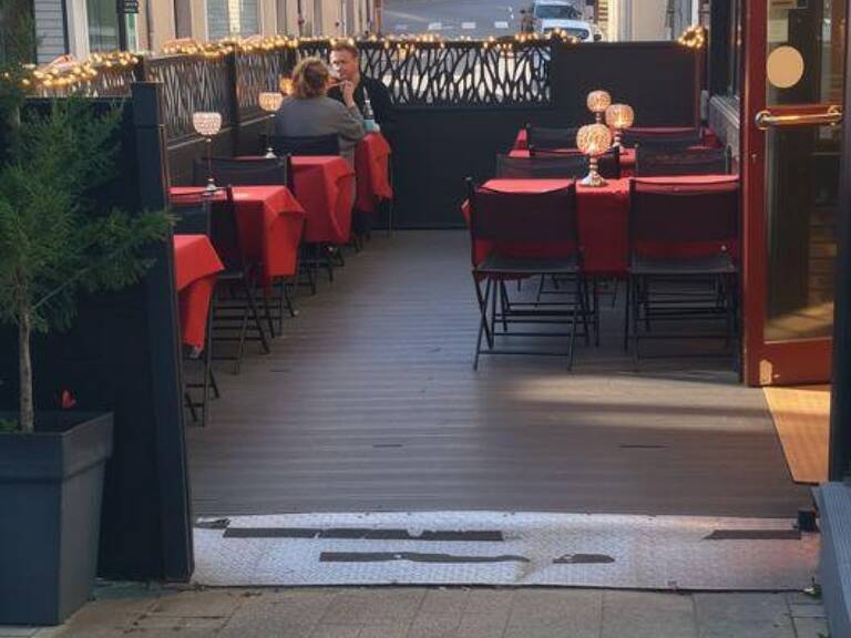 Vente Restaurant 85 m&sup2; — photo 1