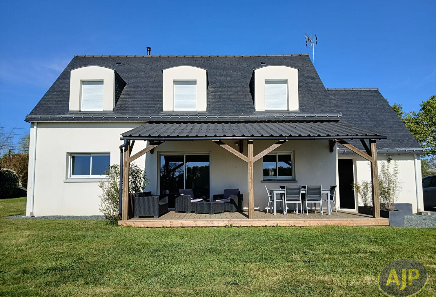AVESSAC, Maison 4 ch+ bureau — photo 1