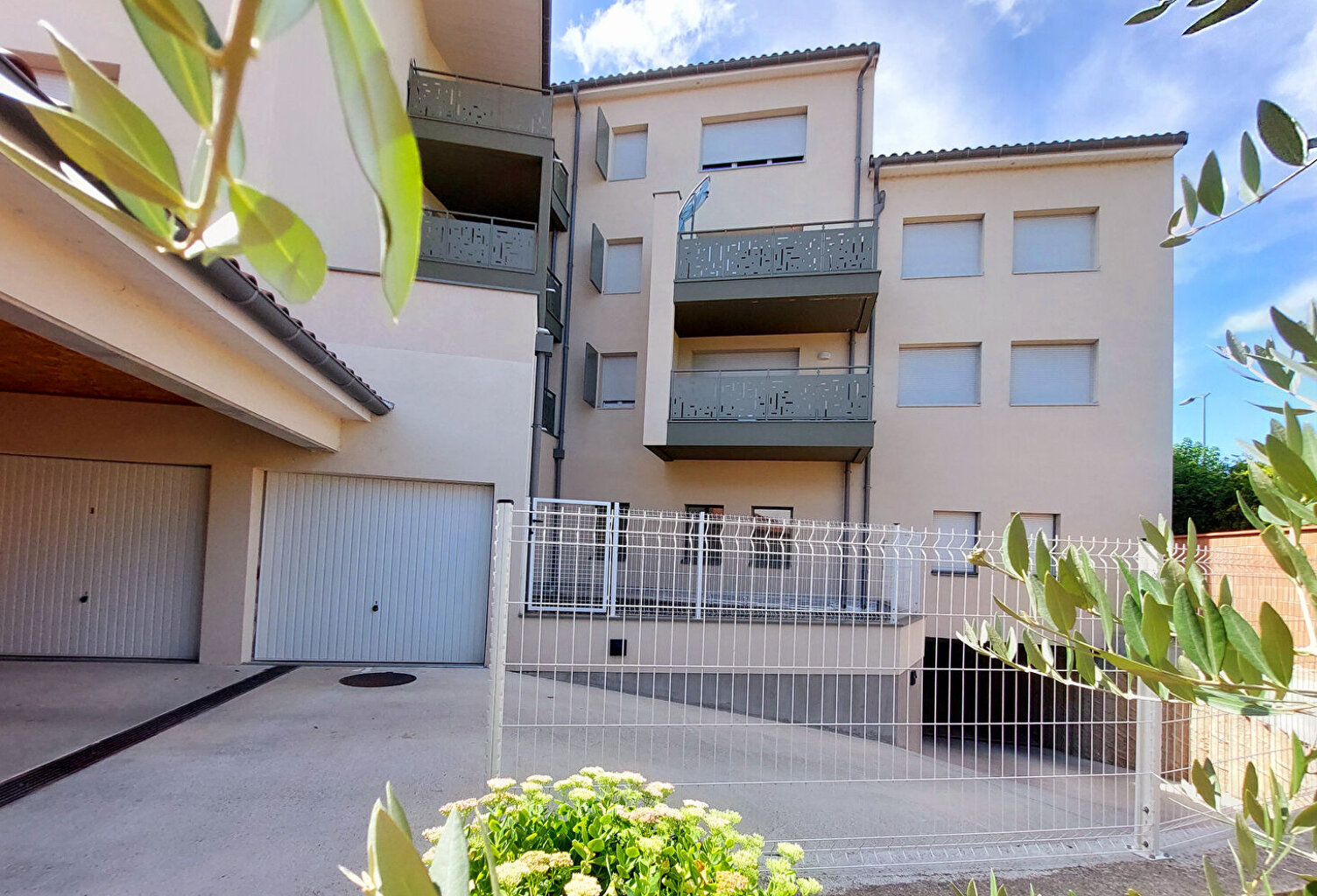 SOUS OFFRE - Appartement  récent Albi 2 pièces 48 m2 + terrasse et parking privatif — photo 1