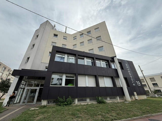 BUREAUX à LOUER — photo du bien