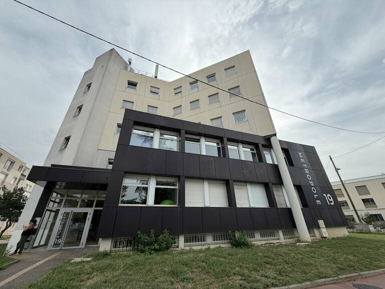 BUREAUX à LOUER — photo 1