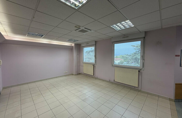 BUREAUX à LOUER — photo 5