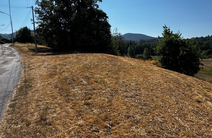 TERRAIN À BÂTIR DE 1 516 M² À VAGNEY — photo 2