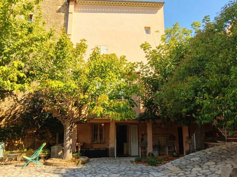 Maison de Village avec jardin et garage — photo 1