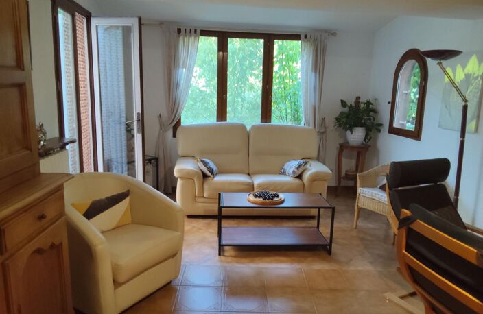 Maison de Village avec jardin et garage — photo 5