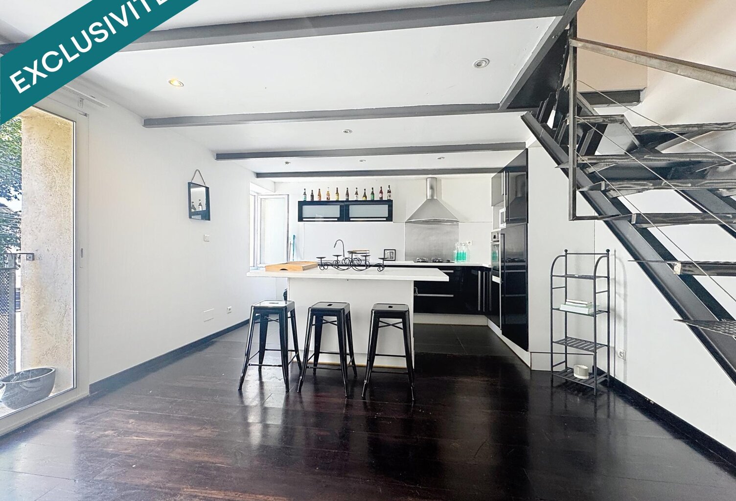 Charmant appartement en triplex avec garage — photo 1