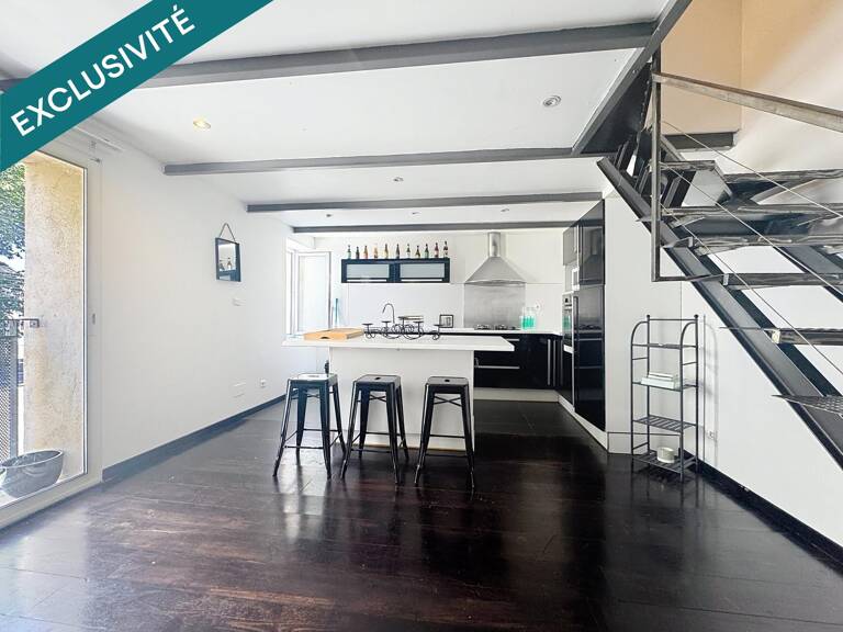 Charmant appartement en triplex avec garage — photo 1