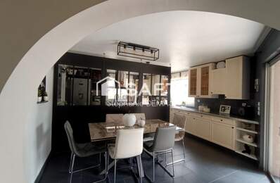 MAISON DE CARACTERE - PISCINE-2 GARAGES-ATELIER — photo du bien