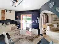 MAISON DE CARACTERE - PISCINE-2 GARAGES-ATELIER — photo 2