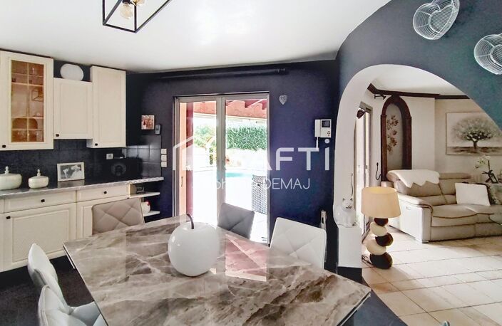 MAISON DE CARACTERE - PISCINE-2 GARAGES-ATELIER — photo 2