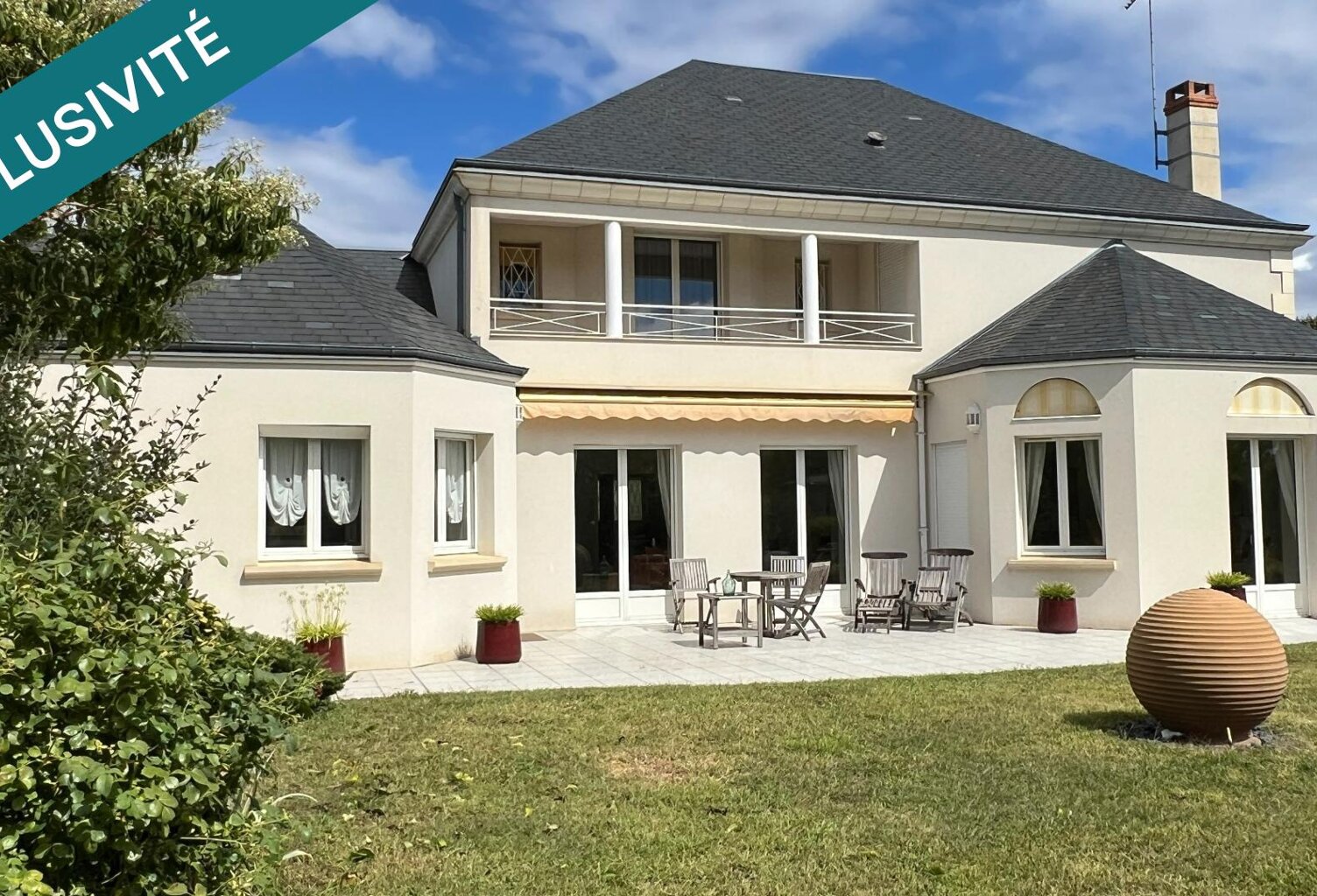 Rare. Spacieuse. Excellent état. Somptueux jardin paysagé piscinable. 4 chambres dont suite en RDC. Garage. — photo 1