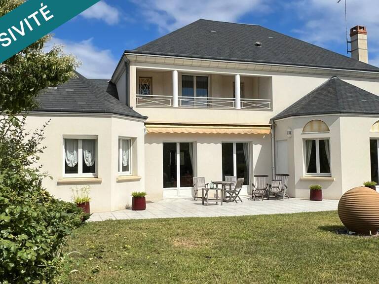 Rare. Spacieuse. Excellent état. Somptueux jardin paysagé piscinable. 4 chambres dont suite en RDC. Garage. — photo 1