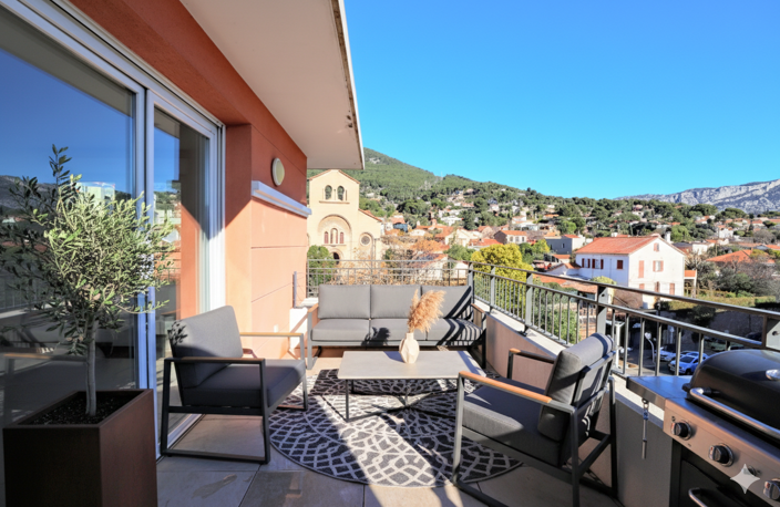 M2324 - TOULON - Brunet - Appartement T3 - Dernier étage - Terrasse — photo 2