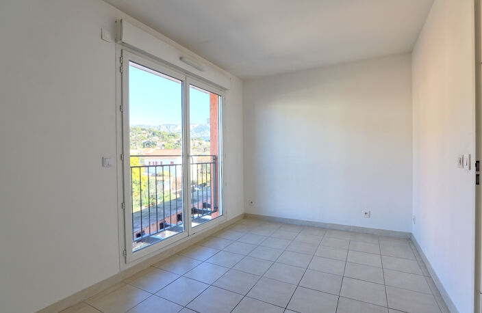M2324 - TOULON - Brunet - Appartement T3 - Dernier étage - Terrasse — photo 5