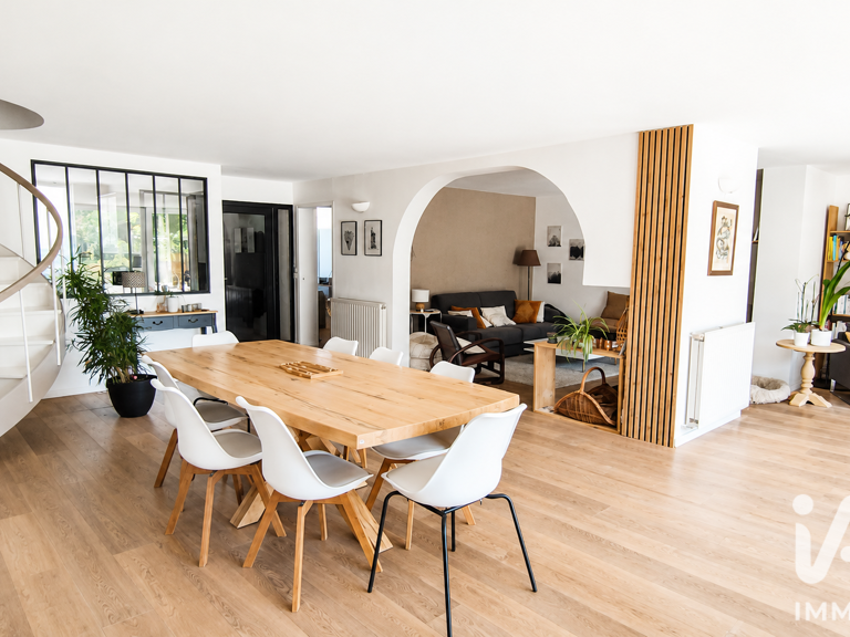 Vente Maison/villa 8 pièces — photo 1