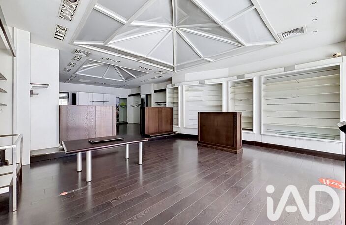 Vente Boutique/Local commercial 145 m&sup2; — photo 2
