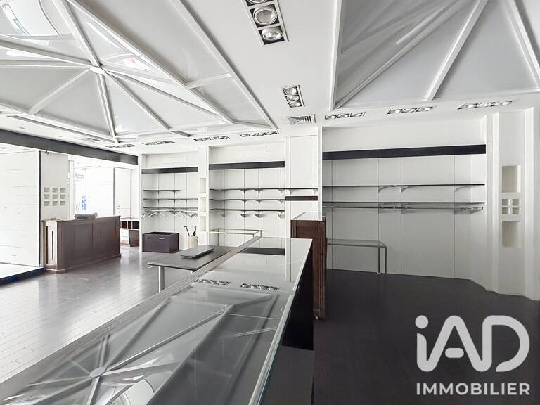 Vente Boutique/Local commercial 145 m&sup2; — photo 1