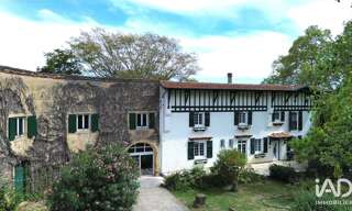 Maison 8 Pièces 347 m² à vendre à Peyrelongue-Abos (64350)