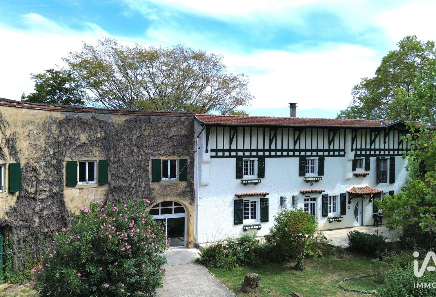 Vente Maison/villa 8 pièces — photo 1