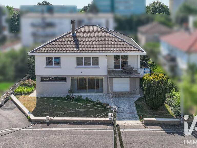 Vente Maison/villa 8 pièces — photo 1