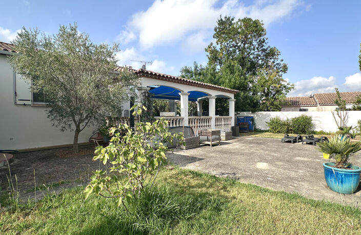 Maison familiale de 124 m2 avec terrasse et jacuzzi — Clarensac (Vaunage) — photo 4