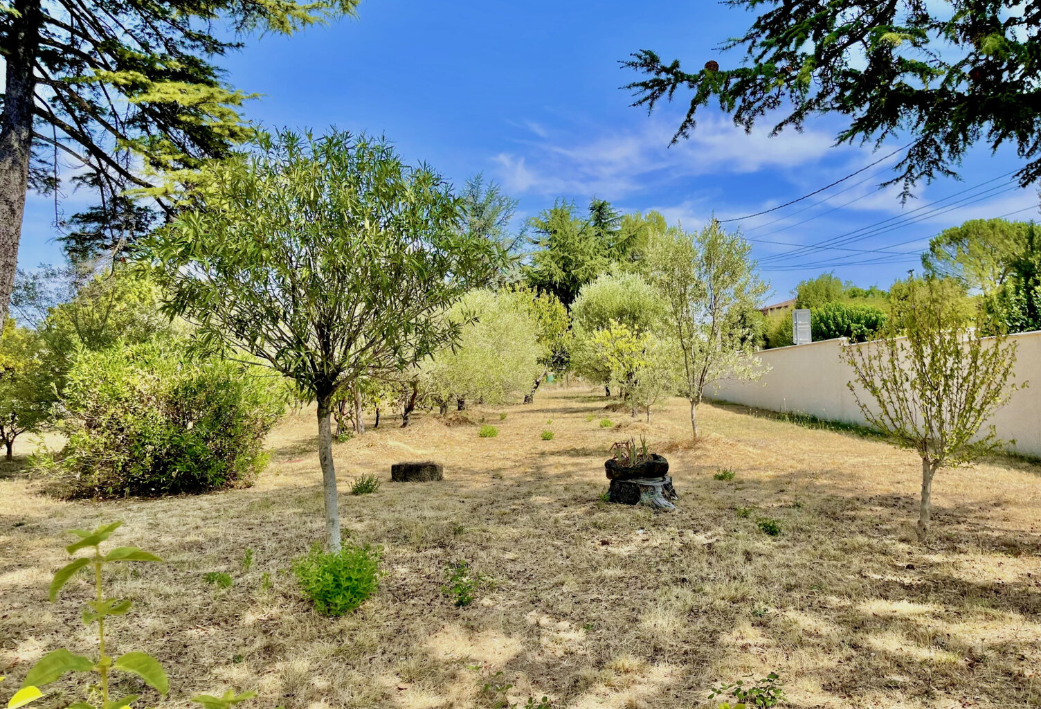 Saint-Hilaire-de-Brethmas : Terrain à bâtir de 1090 m2 — photo 1