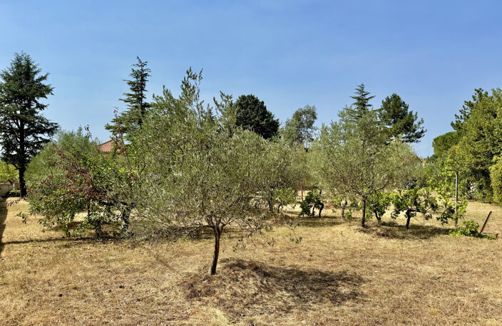 Saint-Hilaire-de-Brethmas : Terrain à bâtir de 1090 m2 — photo 5