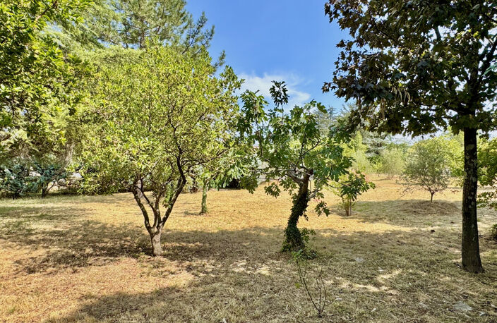 Saint-Hilaire-de-Brethmas : Terrain à bâtir de 1188 m2 — photo 2