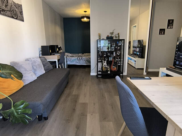 T2 bis rénové de 37,65 m2 avec balcon plein sud, parking et — photo du bien