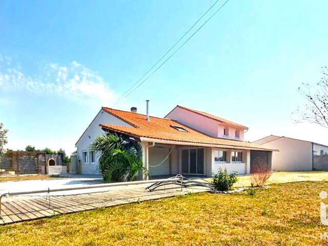 Vente Maison/villa 8 pièces — photo du bien