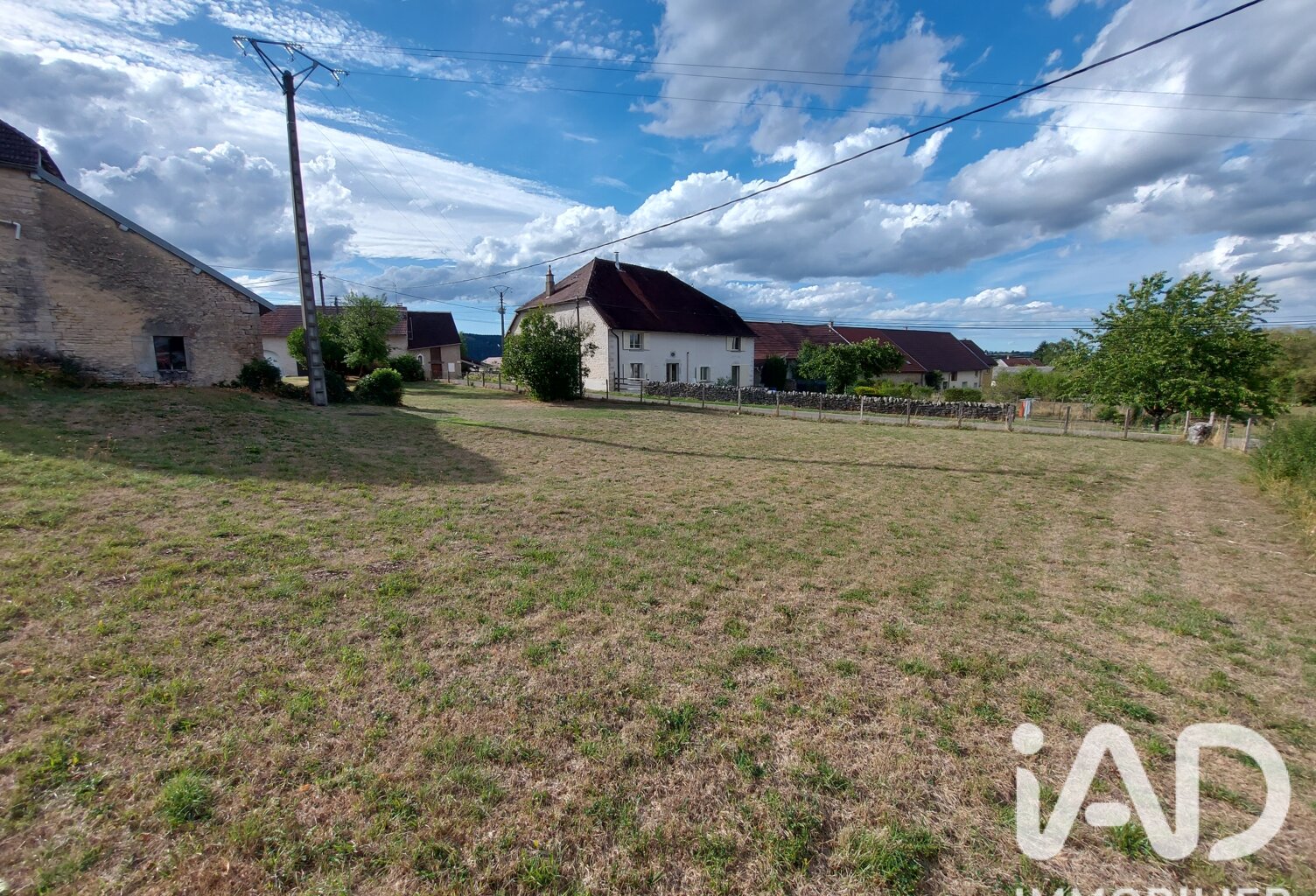 Vente Terrain à bâtir 1 300 m&sup2; — photo 1