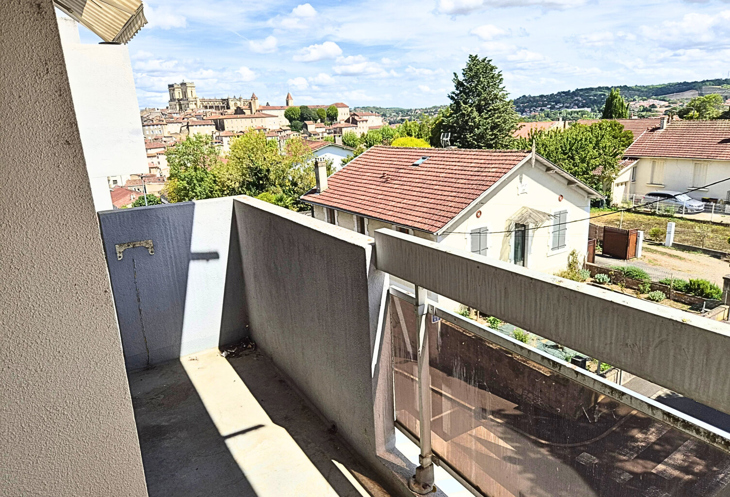 Appartement T3 - 71m2 + balcons, garage et cave — photo 1