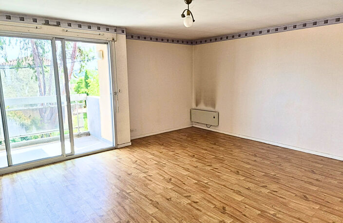 Appartement T3 - 71m2 + balcons, garage et cave — photo 3