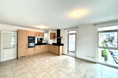 Appartement 3 pièces 908 €